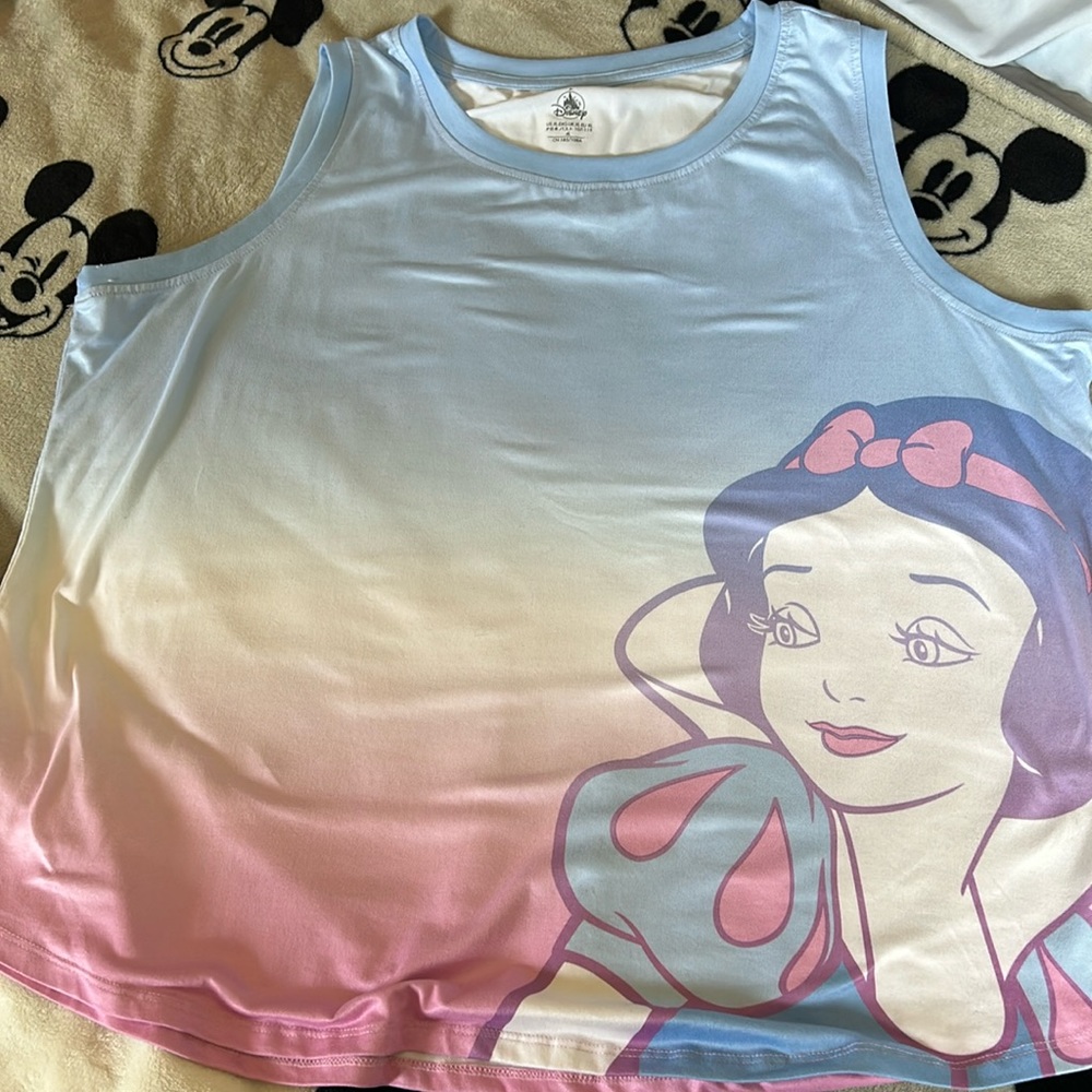 Woman’s Disney Tank Top - size XL